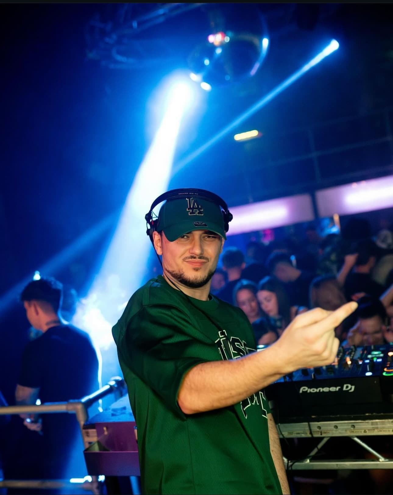 Kenny dropping some beats in nightclub